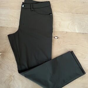 🔥Lululemon,Cropped Pant, Black, Excellent Condition, NWOT, Size 6